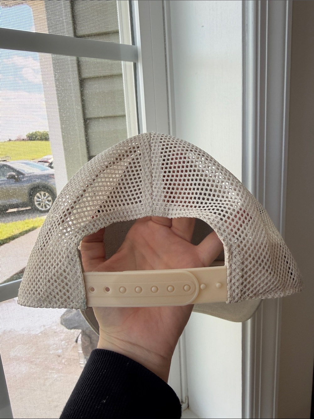 ALO Yoga Beige/Cream Mesh Trucker Hat - Picture 2 of 3